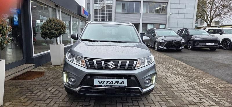 Gebraucht Suzuki Vitara Comfort 140 PS (102 kW) 2019 Grau SUV