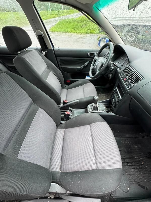 Gebraucht VW Golf IV 90 PS (66 kW) 2000 Blau Limousine