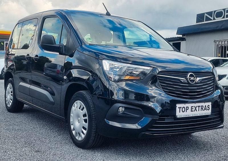 Schwarz Gebraucht 2023 Opel Combo Life Edition Van / Kleinbus | 14.500 € (Guter Preis) - Bild 1/4