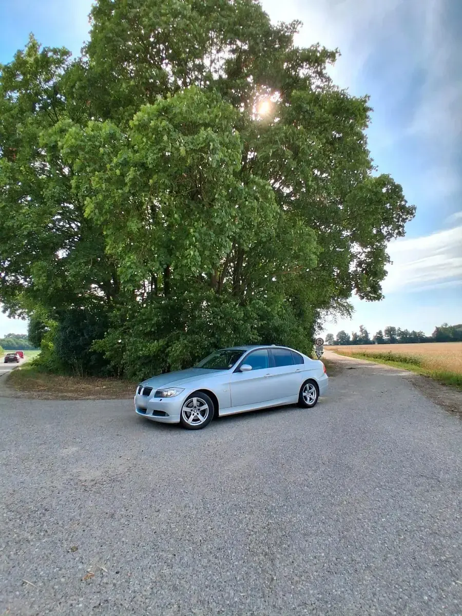 Gebraucht BMW 318 130 PS (95 kW) 2007 Silber Limousine