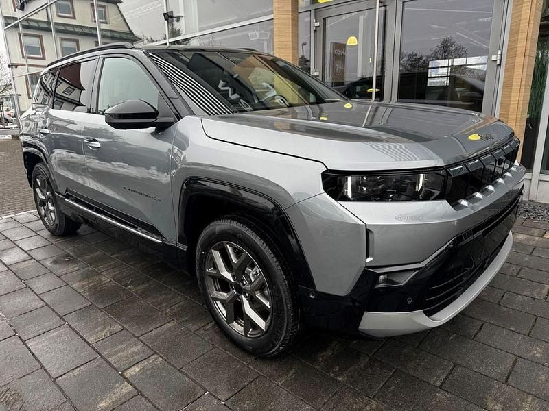Neu Jeep Compass 145 PS (106 kW) 2026 Grau SUV