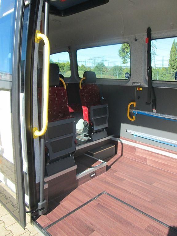 Używany MAN TGE 177 KM (130 kW) 2026 Biały Van