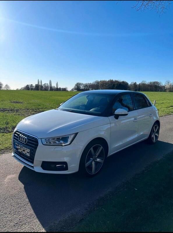 Weiß Gebraucht 2015 Audi A1 Sportback Kleinwagen | 7.500 € (Guter Preis) - Bild 1/4