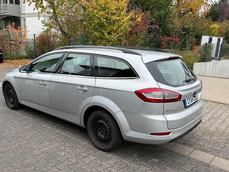 Silber Gebraucht 2010 Ford Mondeo Titanium Kombi | 2.500 € (Superpreis) - Bild 1/4