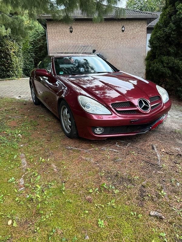 Rot Gebraucht 2008 Mercedes SLK200 Cabrio | 7.500 € - Bild 1/4