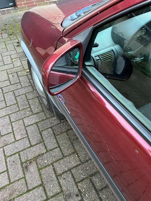 Gebraucht Opel Corsa Elegance 54 PS (39 kW) 1997 Rot Limousine