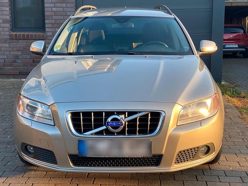 Second-hand Volvo V70 231 CP (169 kW) 2010 Argintiu Break