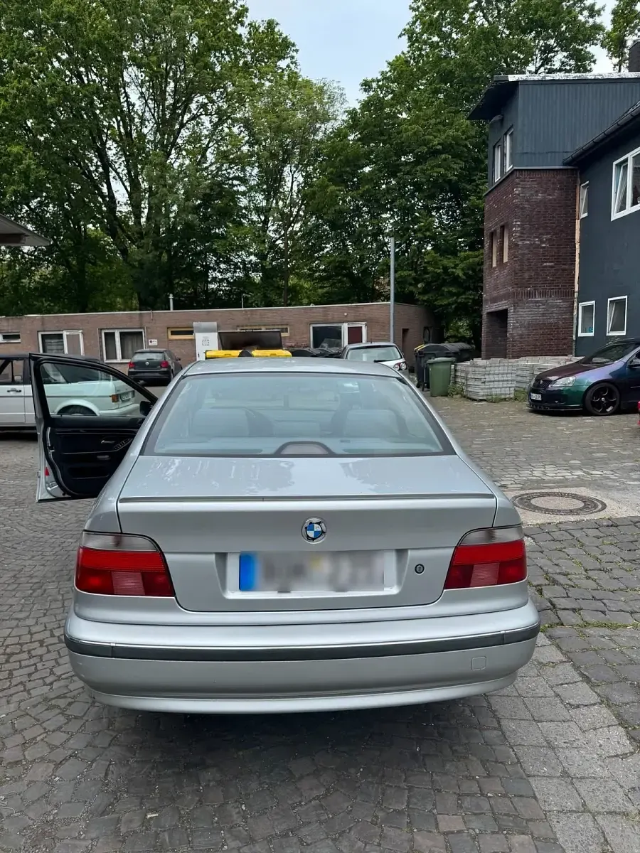 Second-hand BMW 520 150 CP (110 kW) 1999 Argintiu Berlinǎ