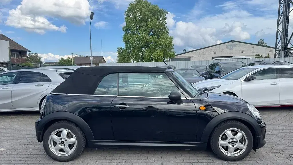 Gebraucht Mini Cooper Cabriolet 98 PS (72 kW) 2011 Midnight black Cabrio