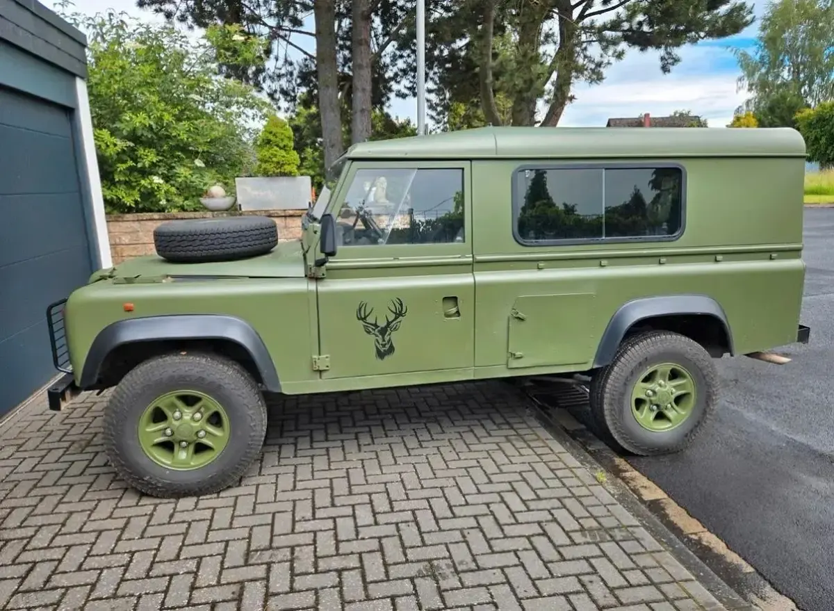 Gebraucht Land Rover Defender 69 PS (50 kW) 1994 Grün SUV