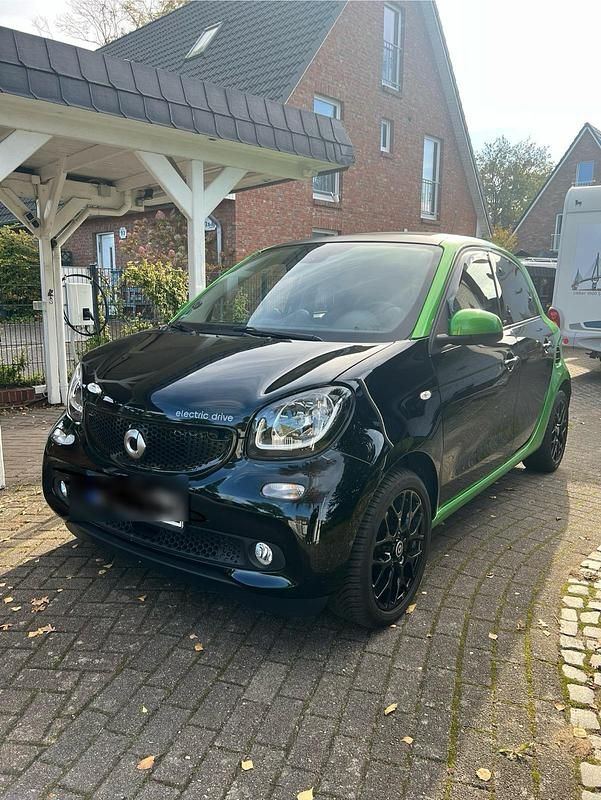 Schwarz Gebraucht 2018 Smart ForFour Electric Drive Kleinwagen | 8.500 € (Fairer Preis) - Bild 1/4