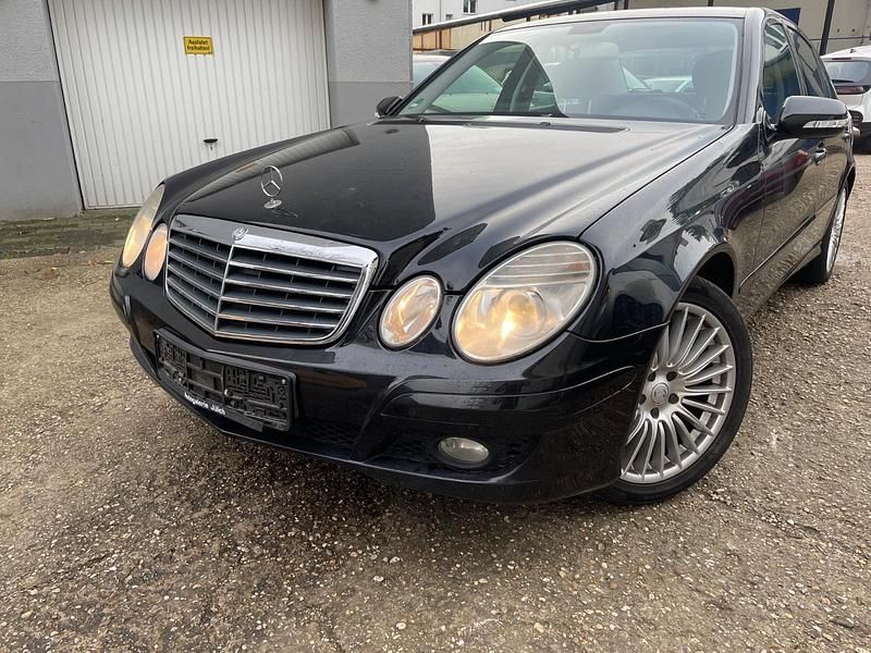 Schwarz Gebraucht 2006 Mercedes E200 Limousine | 4.690 € (Guter Preis) - Bild 1/4