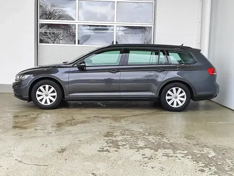 Gebraucht VW Passat Conceptline 150 PS (110 kW) 2022 Grau Kombi