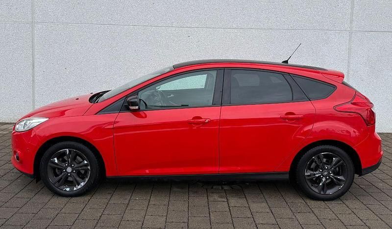Second-hand Ford Focus 125 CP (91 kW) 2013 Roșu Berlinǎ