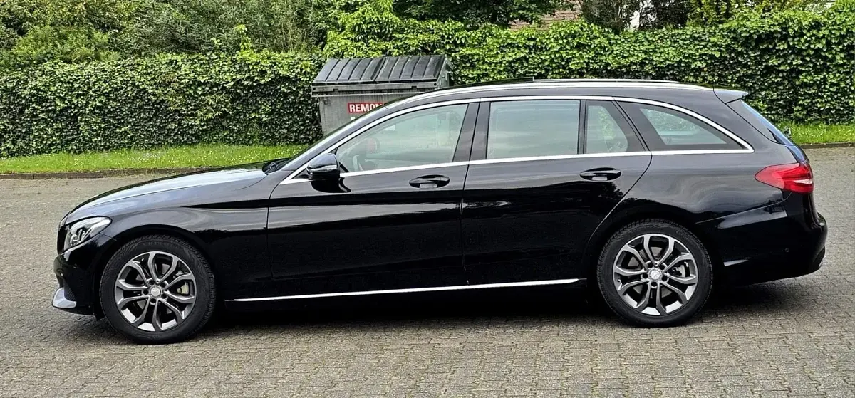 Usata Mercedes C220 170 CV (125 kW) 2016 Nero Station wagon
