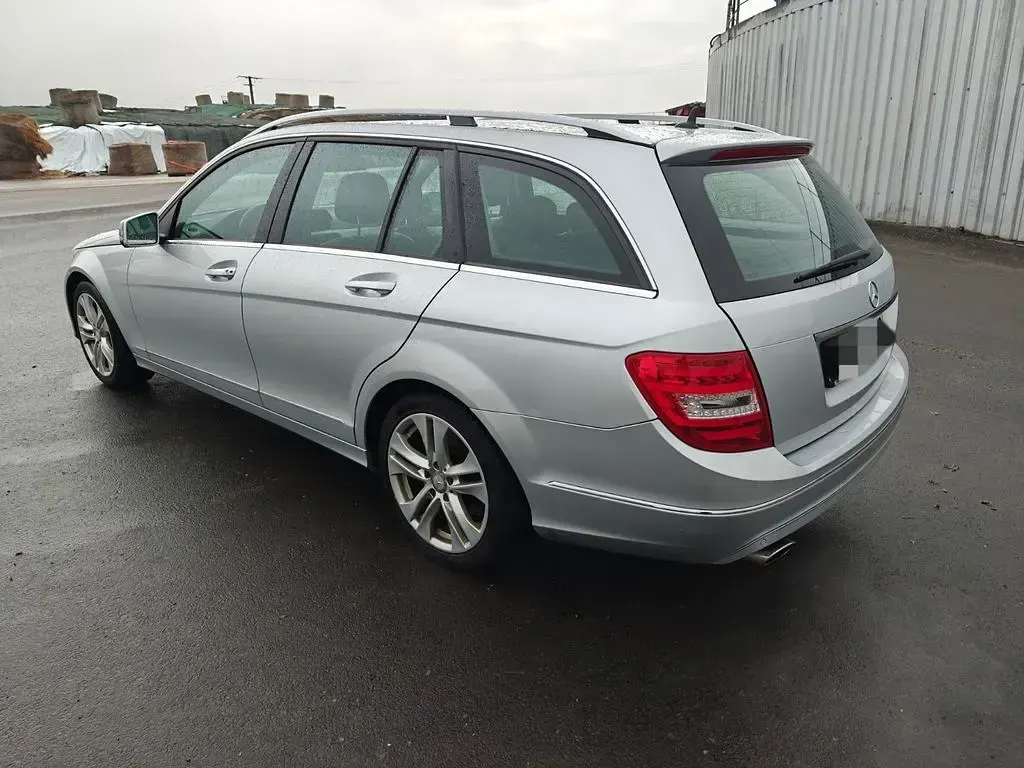 Gebraucht Mercedes C250 Avantgarde 204 PS (150 kW) 2012 Silber Limousine