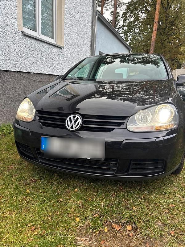 Schwarz Gebraucht 2005 VW Golf V Sportline Kleinwagen | 3.200 € (Fairer Preis) - Bild 1/4