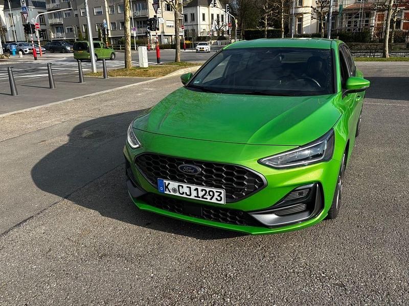 Gebraucht Ford Focus ST 280 PS (205 kW) 2023 Grün Limousine