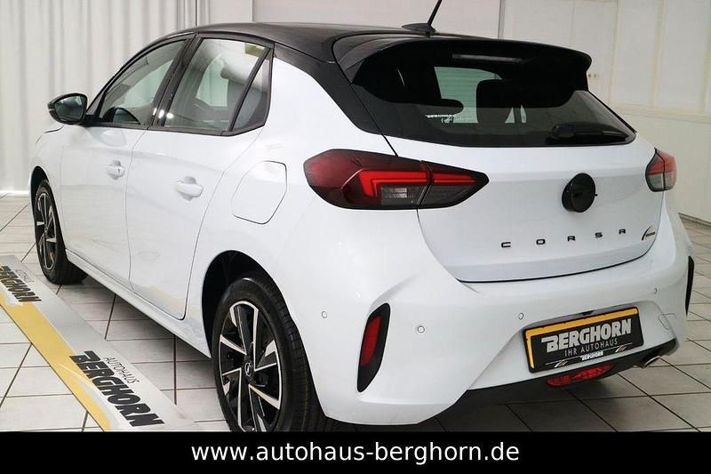 Neu Opel Corsa GS Line 101 PS (74 kW) 2025 Weiß Limousine