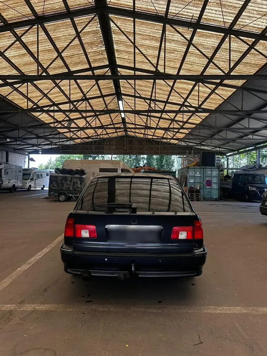 Gebraucht BMW 528 193 PS (141 kW) 1997 Blau Kombi