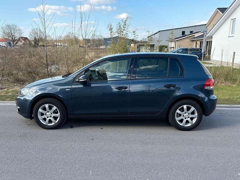 Gebraucht VW Golf VII Match 86 PS (63 kW) 2012 Blau Limousine