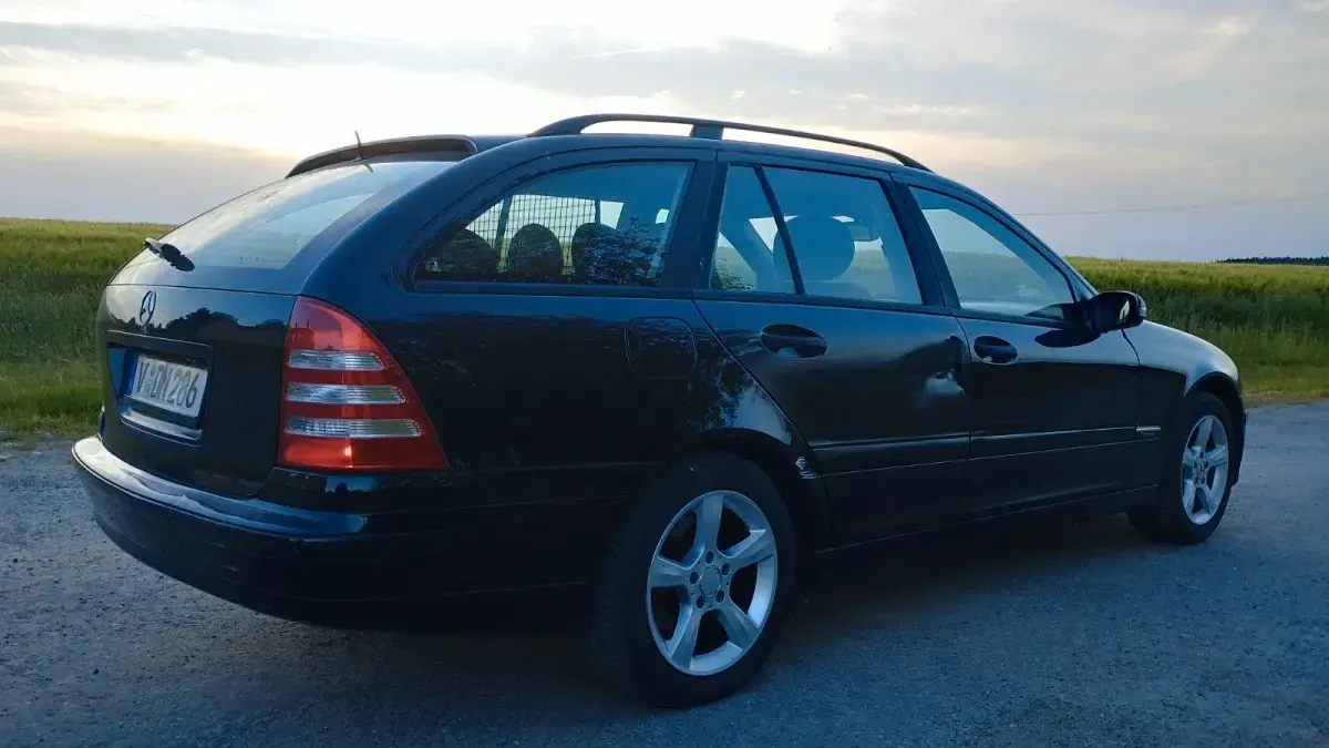 Gebraucht Mercedes C180 Elegance 143 PS (105 kW) 2006 Schwarz Kombi