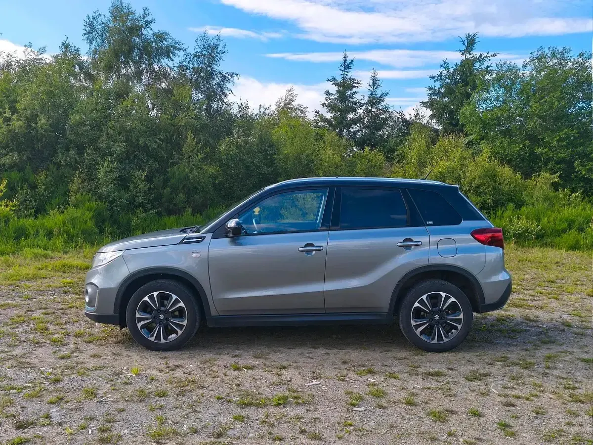 Gebraucht Suzuki Vitara 140 PS (102 kW) 2018 Grau SUV