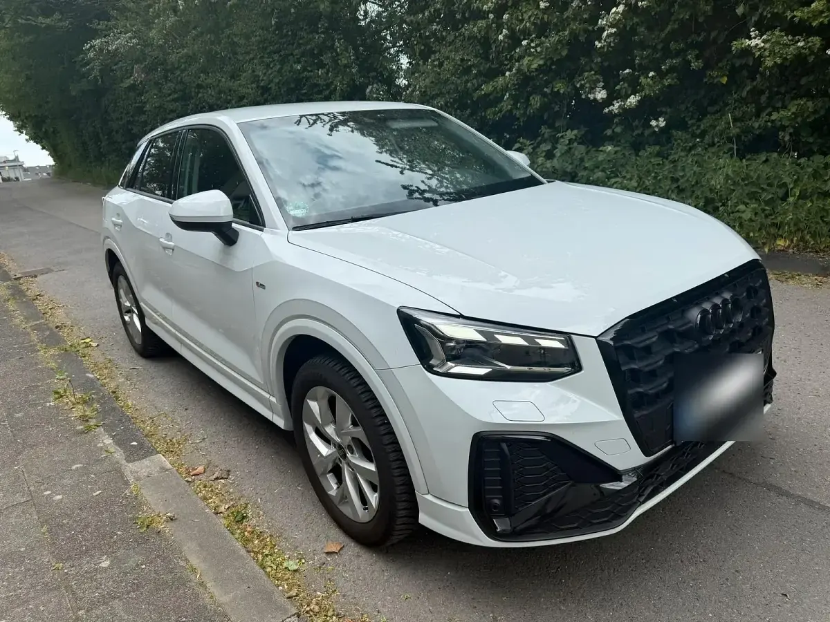 Gebraucht Audi Q2 S-Line 150 PS (110 kW) 2025 Weiß SUV