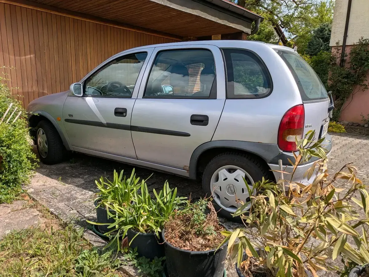 Gebraucht Opel Corsa 65 PS (47 kW) 2000 Grau Kleinwagen