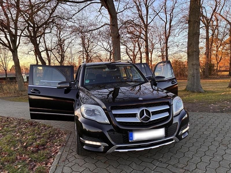 Schwarz Gebraucht 2013 Mercedes GLK220 SUV | 12.900 € (Etwas zu teuer) - Bild 1/4