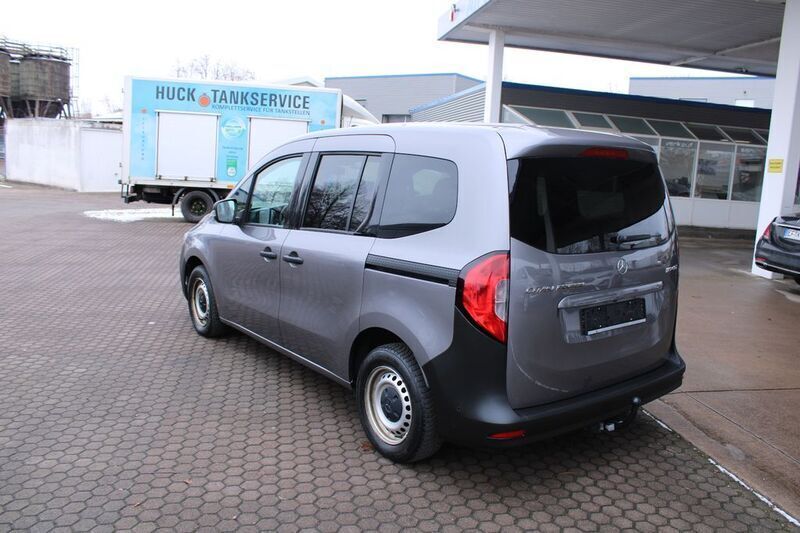 Gebraucht Mercedes Citan 110 95 PS (69 kW) 2022 Lackfarbe chromitgrau metallic Kombi