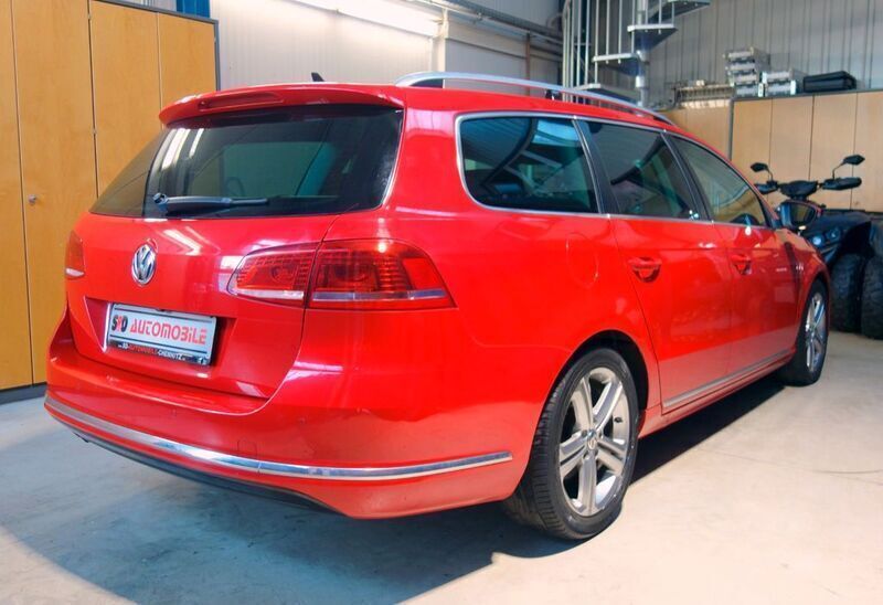 Gebraucht VW Passat R-line BlueMotion 177 PS (130 kW) 2013 Rot Kombi