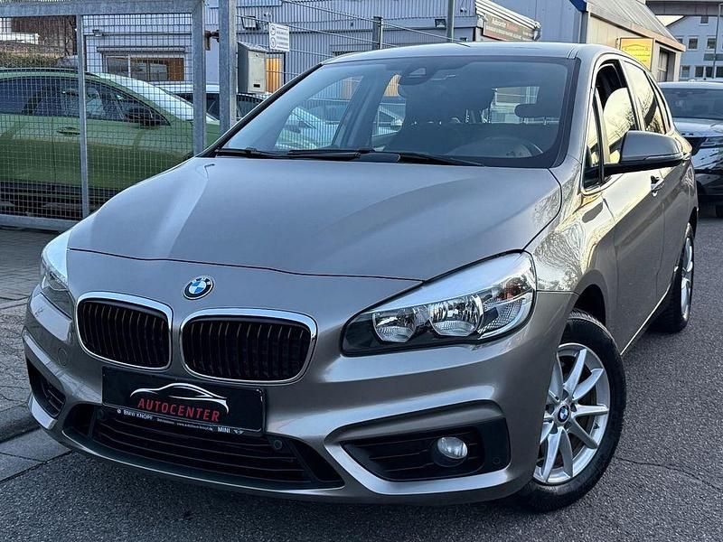 Silber Gebraucht 2015 BMW 220 Active Tourer Performance Van / Kleinbus | 14.900 € (Fairer Preis) - Bild 1/4