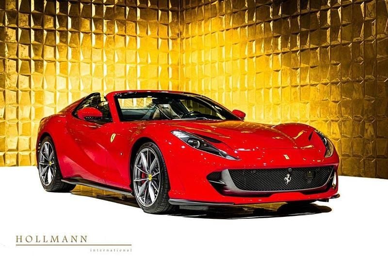 Gebraucht Ferrari 812 799 PS (587 kW) 2024 Rot Cabrio