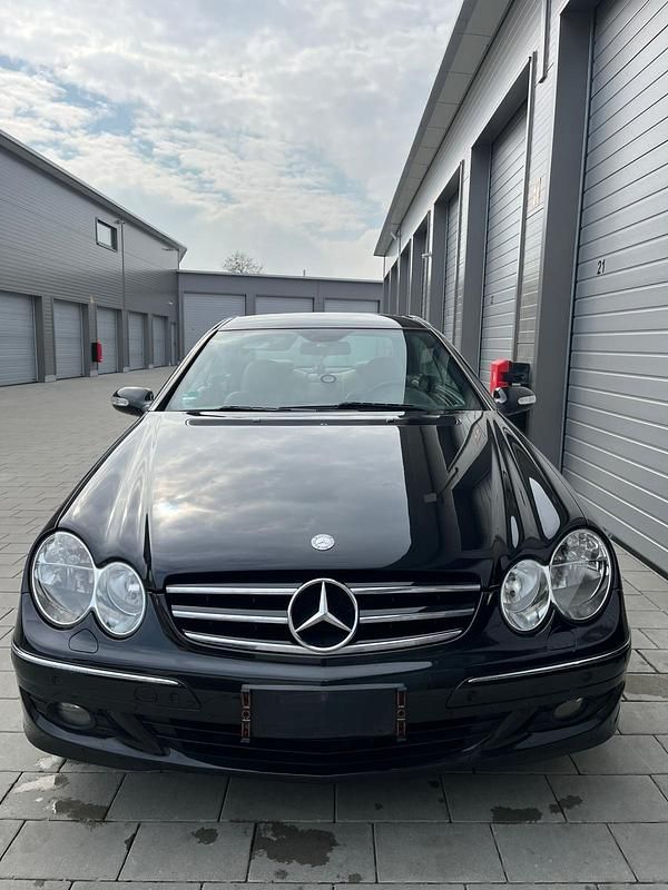 Gebraucht Mercedes CLK220 150 PS (110 kW) 2009 Schwarz Coupé