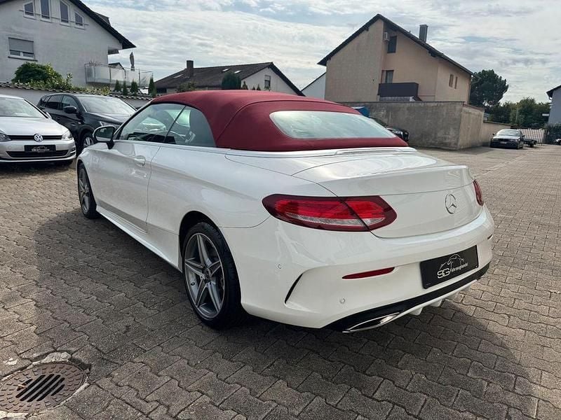 Gebraucht Mercedes C180 AMG line 156 PS (114 kW) 2017 Weiß Cabrio