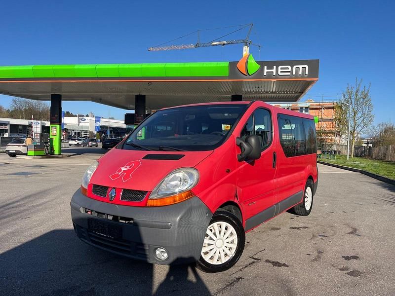 Brugt Renault Trafic 101 HK (74 kW) 2003 Rød MPV