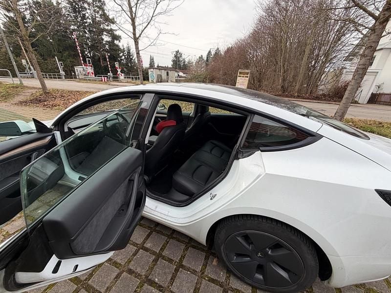 Second-hand Tesla Model 3 Long Range AWD 2021 Alb Berlinǎ