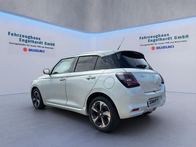 Neu Suzuki Swift Comfort+ 82 PS (60 kW) 2025 Weiß Kleinwagen