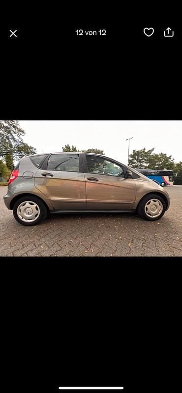 Grau Gebraucht 2005 Mercedes A150 Classic Kleinwagen | 760 € (Superpreis) - Bild 1/4