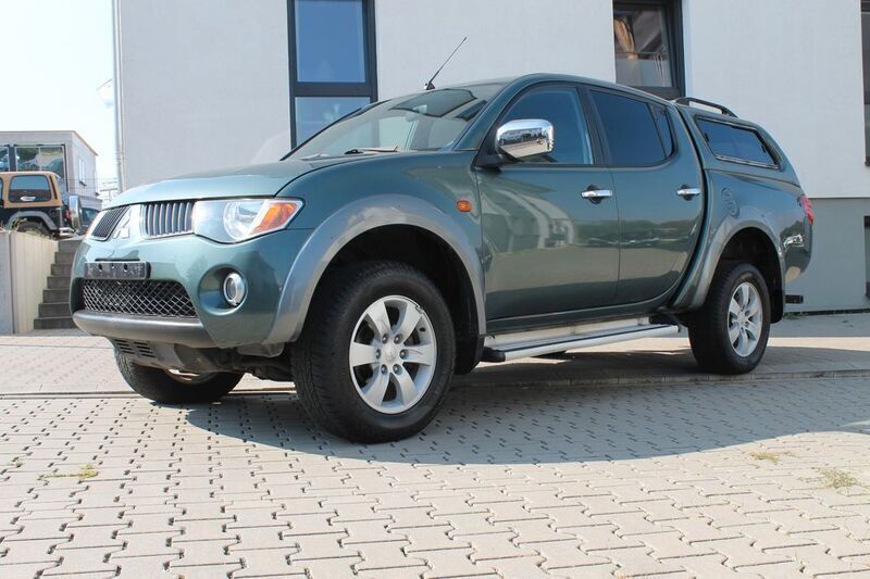 Grün Gebraucht 2006 Mitsubishi L200 Abholung | 13.900 € (Etwas zu teuer) - Bild 1/4