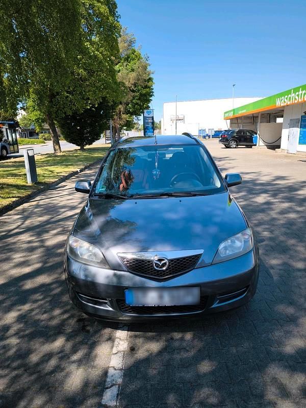 Silber Gebraucht 2004 Mazda 2 Kleinwagen | 2.700 € (Teuer) - Bild 1/4