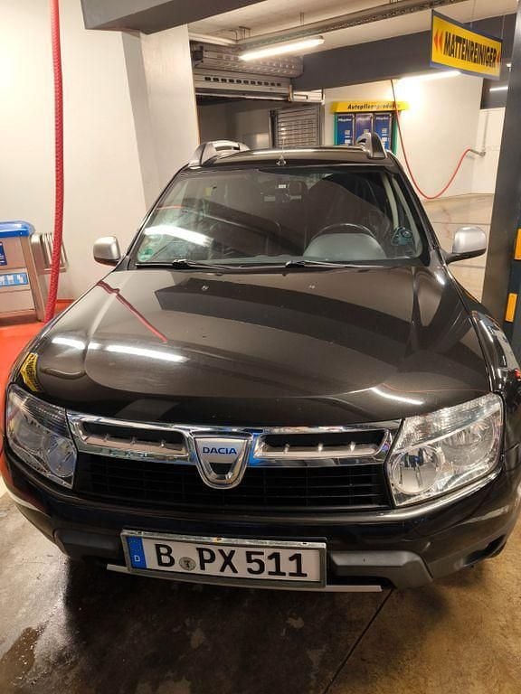 Gebraucht Dacia Duster Lauréate 105 PS (77 kW) 2011 Schwarz SUV