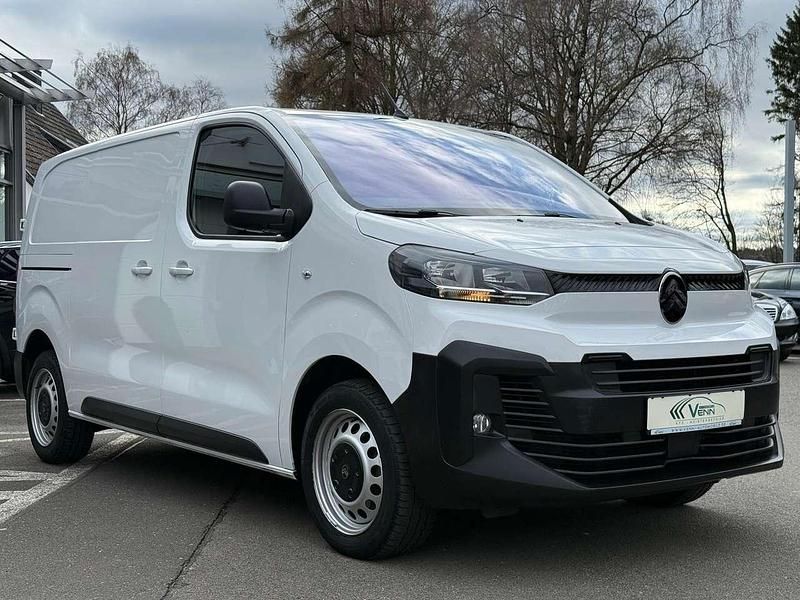 Second-hand Citroën Jumpy 144 CP (105 kW) 2024 Alb Monovolum
