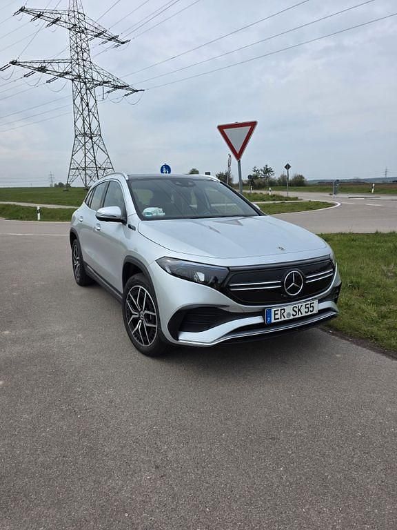Gebraucht Mercedes EQA350 214 kW (292 PS) 2022 Silber SUV