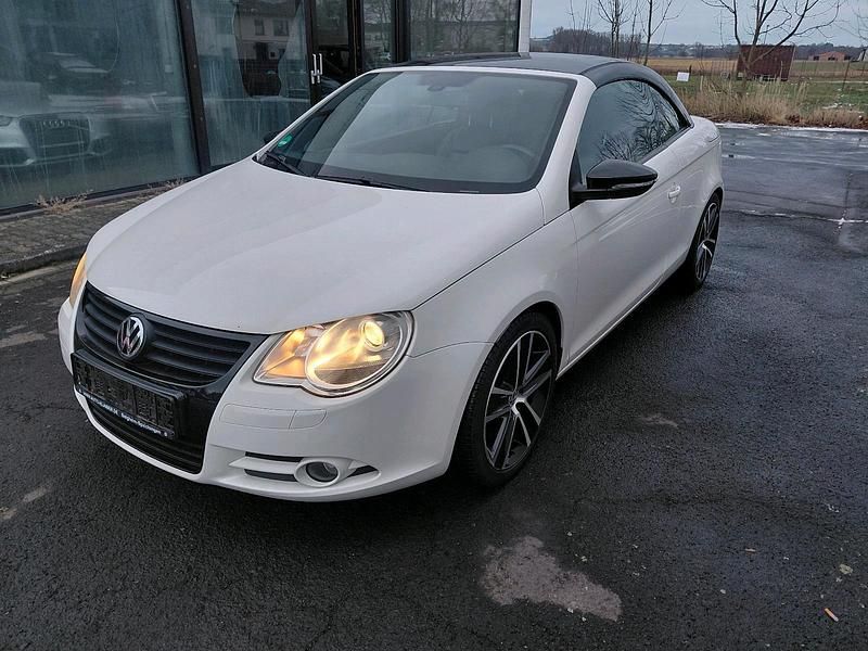 Weiß Gebraucht 2010 VW Eos Cabrio | 4.200 € (Guter Preis) - Bild 1/4