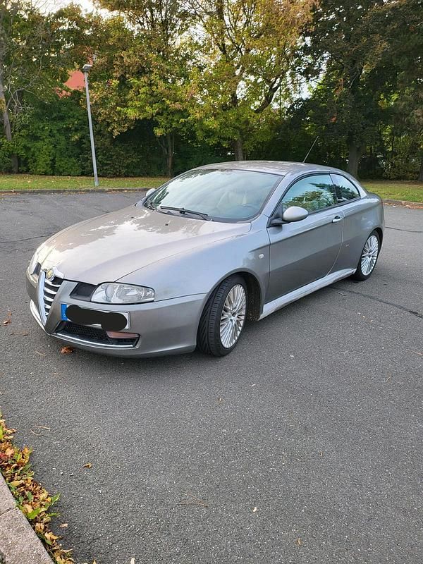 Grau Gebraucht 2007 Alfa Romeo GT Coupé | 700 € (Fairer Preis) - Bild 1/4