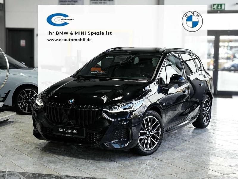 Saphirschwarz Gebraucht 2024 BMW 218 Active Tourer M Sport Van / Kleinbus | 27.999 € (Superpreis) - Bild 1/3