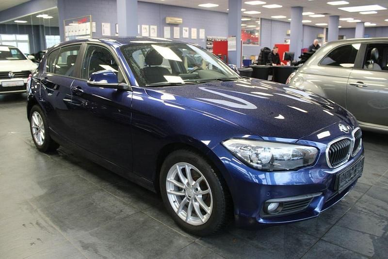 Blau Gebraucht 2017 BMW 118 Advantage Kleinwagen | 14.980 € (Fairer Preis) - Bild 1/4