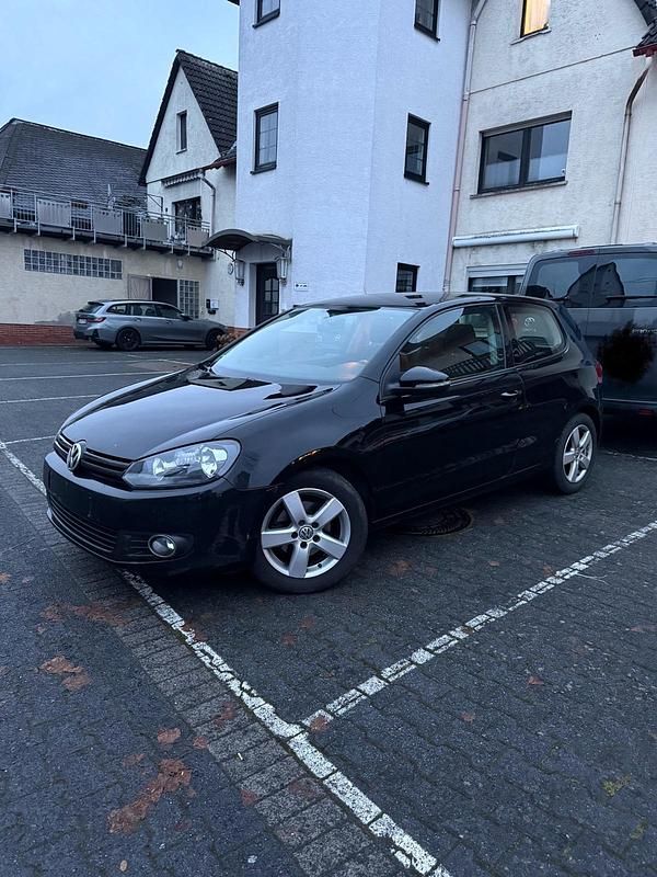 Schwarz Gebraucht 2011 VW Golf VI Kleinwagen | 4.600 € (Fairer Preis) - Bild 1/4